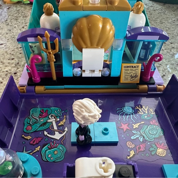 Little Mermaid Lego Book set 43213 - all pieces accounted for - Picture 8 of 9